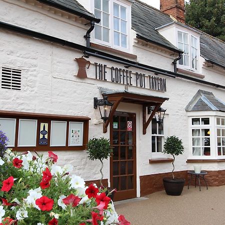Bed and Breakfast The Coffee Pot Tavern à Potterspury Extérieur photo